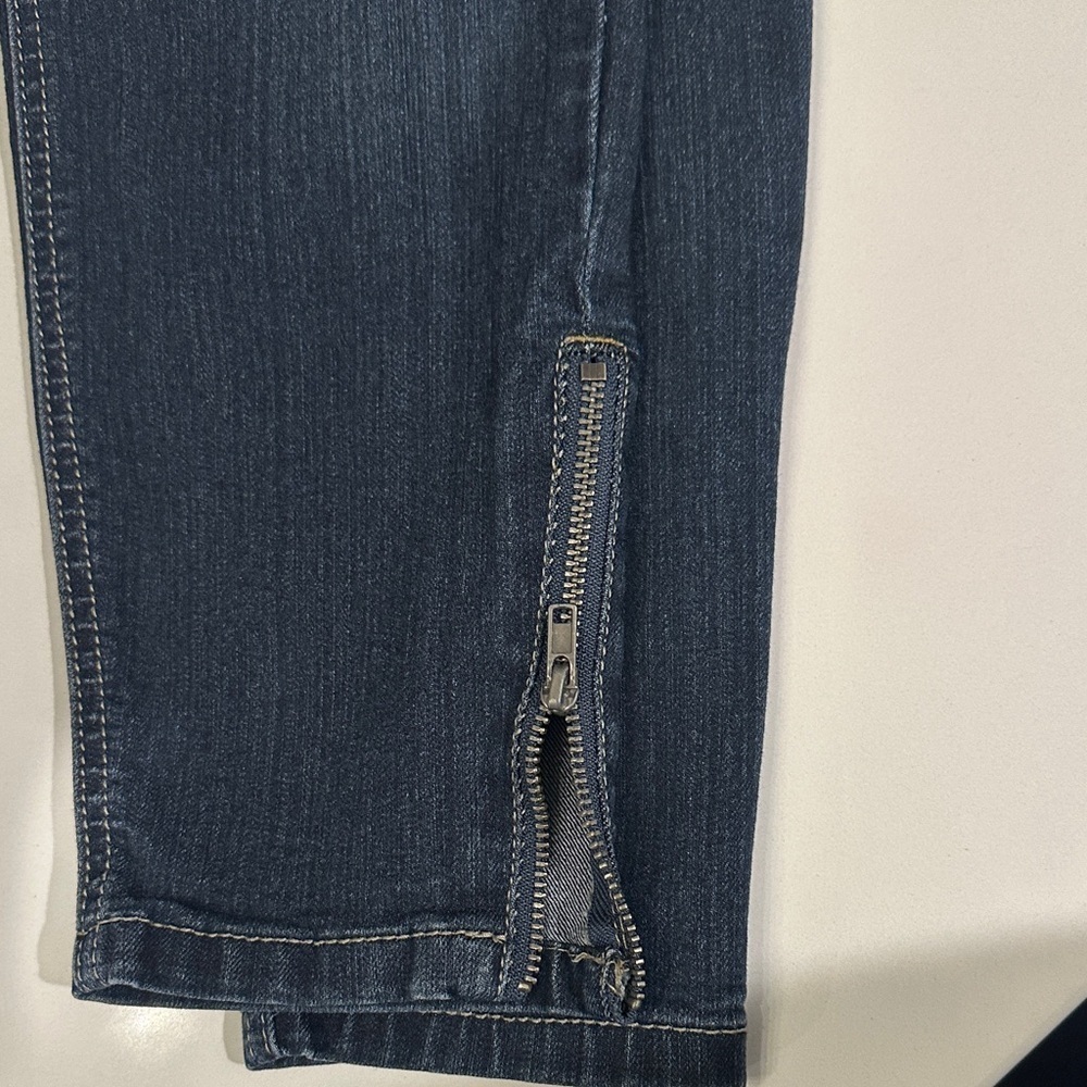 NWOT Torrid Dark Blue Women's Jeans - Picture 5 of 5